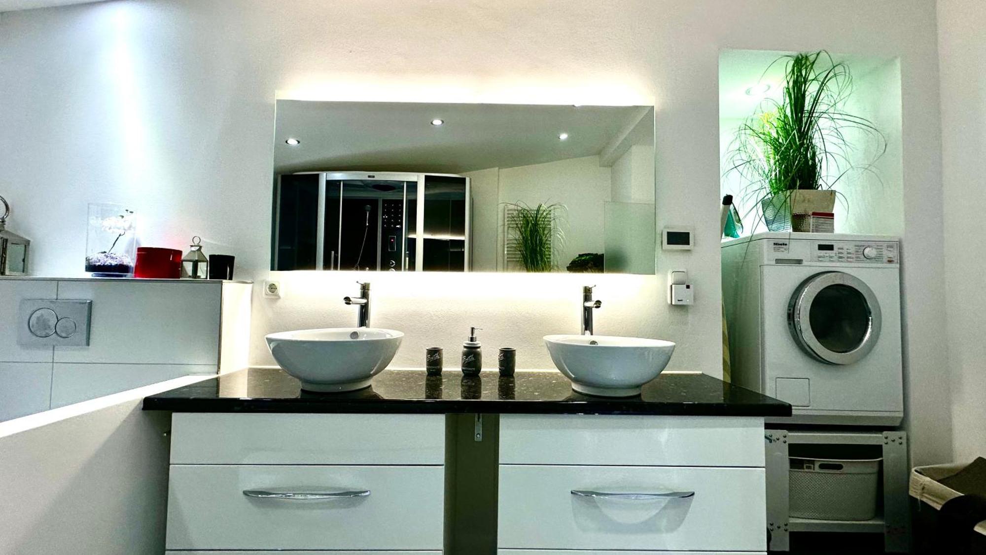 Beefree Loft L Beletage Im Stadtpalais I Whirlpool I Metro * Nuremberg